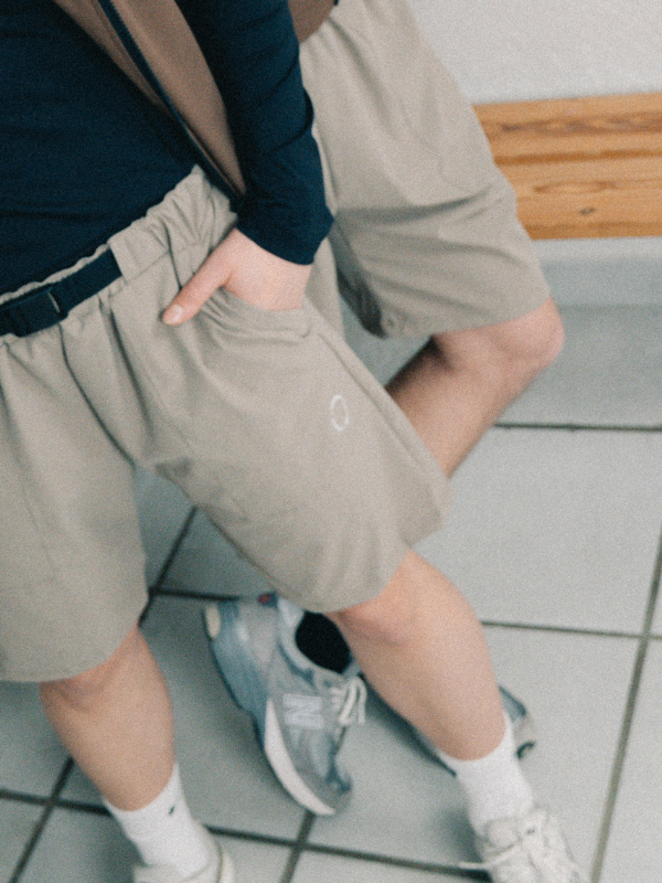 Tech belt shorts | Unisex Beige