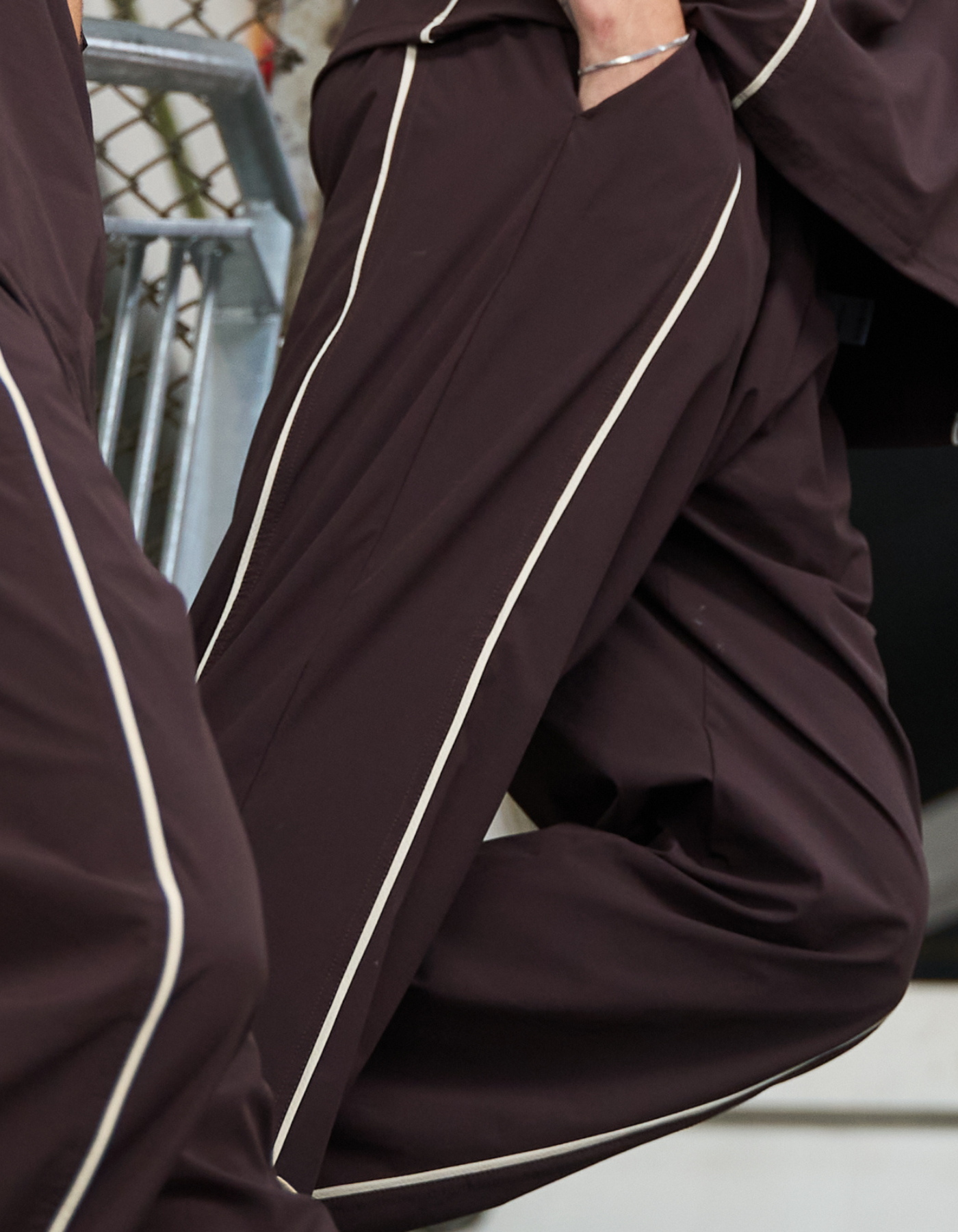Pipe 02 pants | Unisex | Dark brown